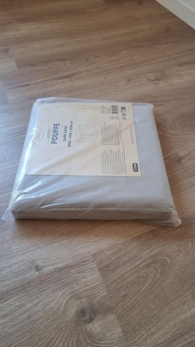 Pufe com arrumação