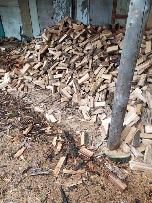 Дрова Дуб , Акация. Колотые. Так же есть и др дрова  от 1400грн