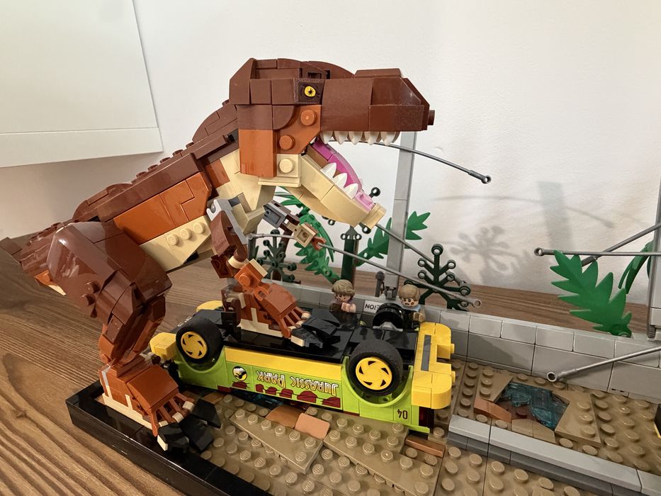 LEGO Jurassic Park 76956 Ucieczka tyranozaura 100% Kompletny EOL