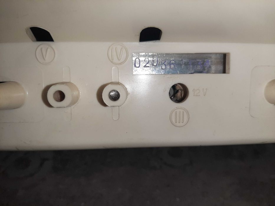 Telewizor JUNOST 402B czarno-biały