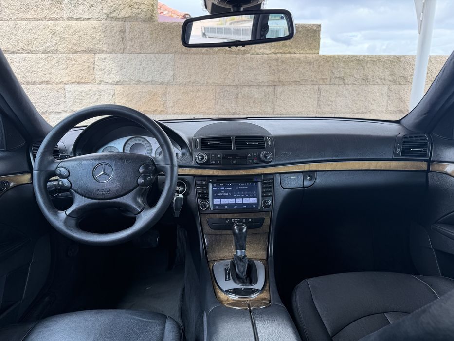 Mercedes-Benz E 320 — fotografia 6