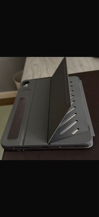 Apple iPad Air 11" with M3  pouco tempp de uso.