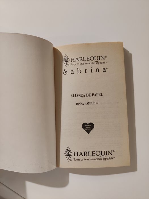 Livro Sabrina A Aliança de papel