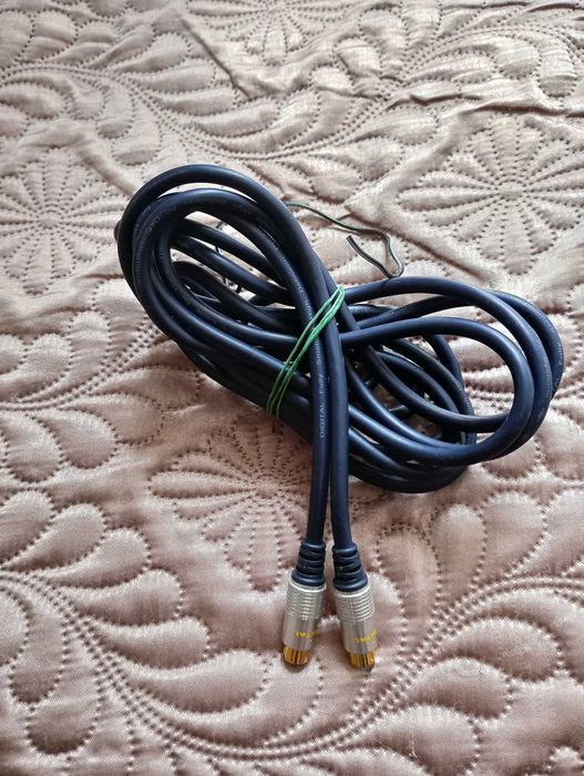 Dłuższe markowe kable chinch