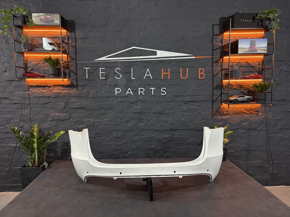 Бампер задній для Tesla Model Y під парктроніки