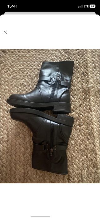 Чоботи з кнопками