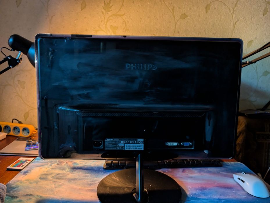 Монитор 24" Philips 247E3L