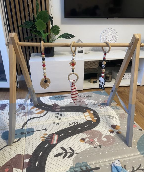 Stojak z zawieszkami Baby Gym