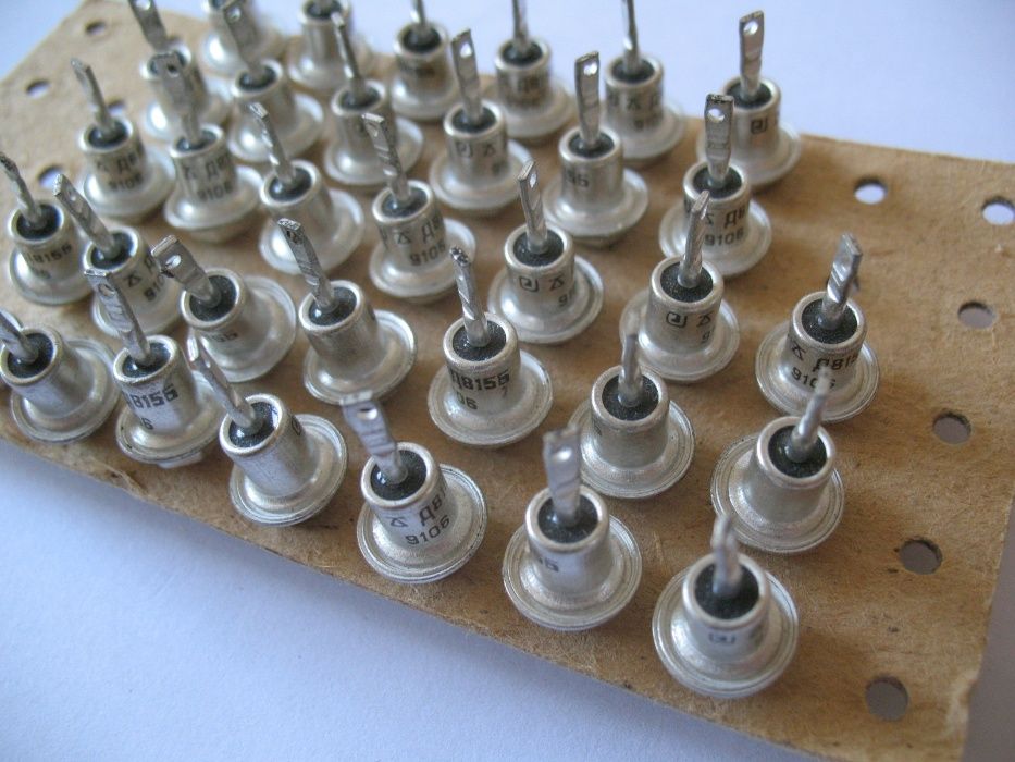 КУ202А, ВТ137, Д815Б, 0.47мкф х 630В.
