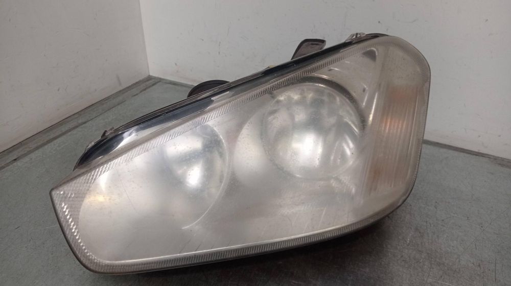 farol esquerdo ford focus