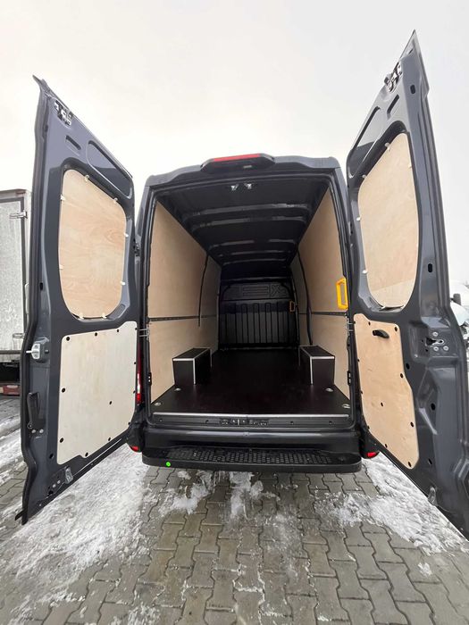Profesjonalne zabudowy do samochodów Iveco Daily L3H2 i innych aut