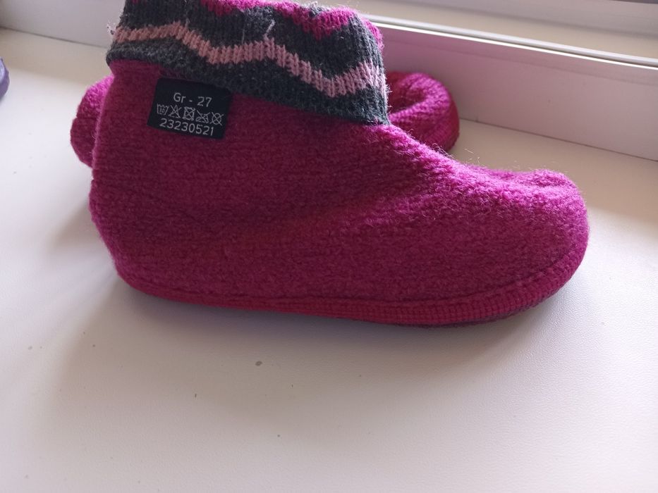 Тапочки для дівчинки