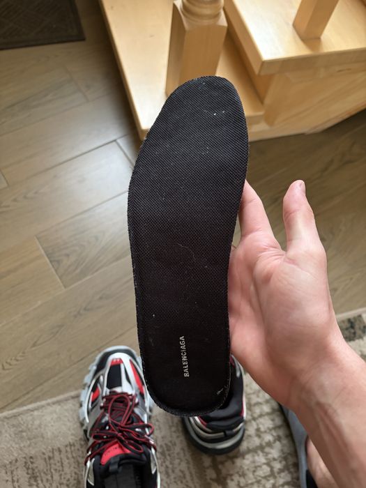 баленсіага траки1