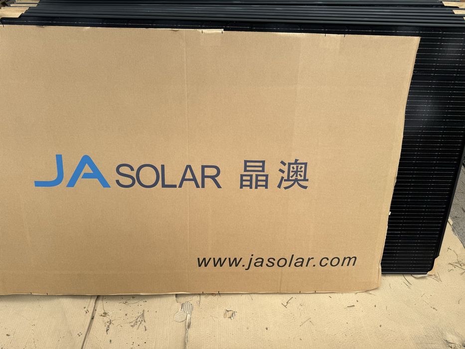 Moduł Fotowoltaiczny JA SOLAR 365/370/375 Wp Full Black - Końcówka Modelu