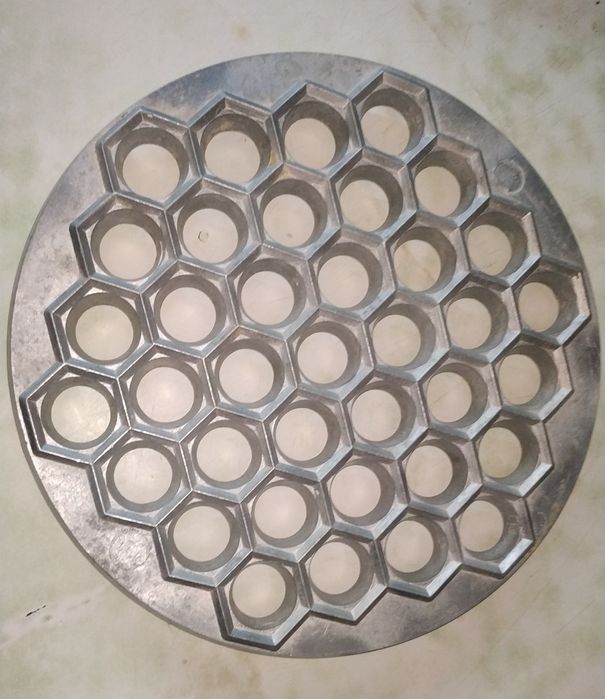 Пельменица (форма для пельменей)