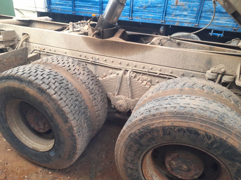 Magirus 6x4 basculante desaterro