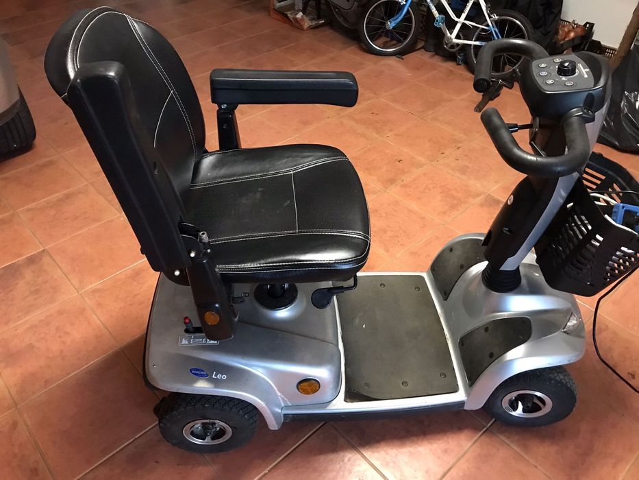 Scooter Mobilidade - Invacare Leo (Motor Avariado)