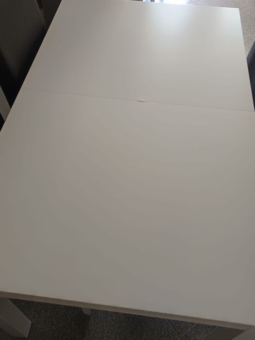 Mesa extensivel Ikea Bjursta e cadeiras
