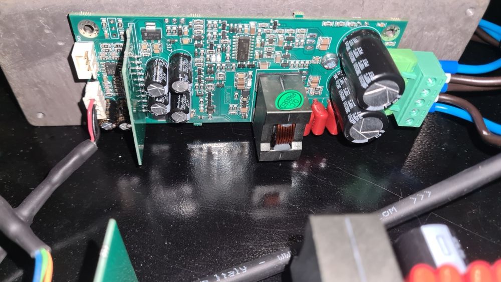 Підсилювач на модулях purifi 2.062