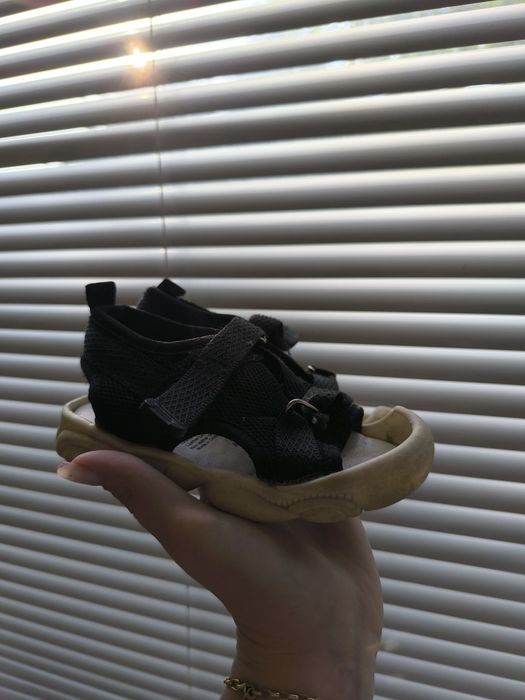 Босоножки босоніжки на хлопчика 25 розмір легке літнє  захист пальчика