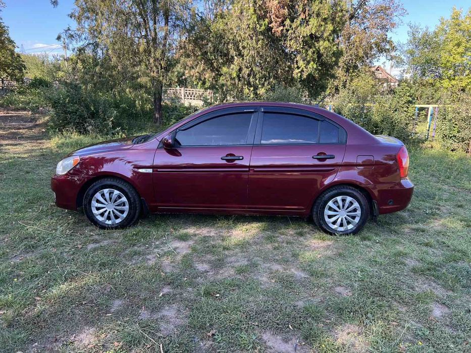 Продам HYUNDAI ACCENT газ-бензин. 2007год. Возможен обмен.