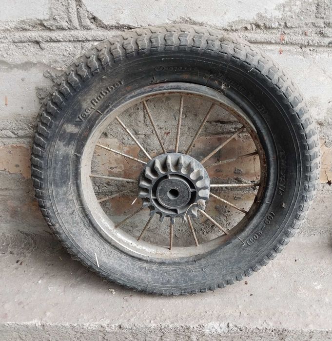 Продам 2 велосипедних колеса