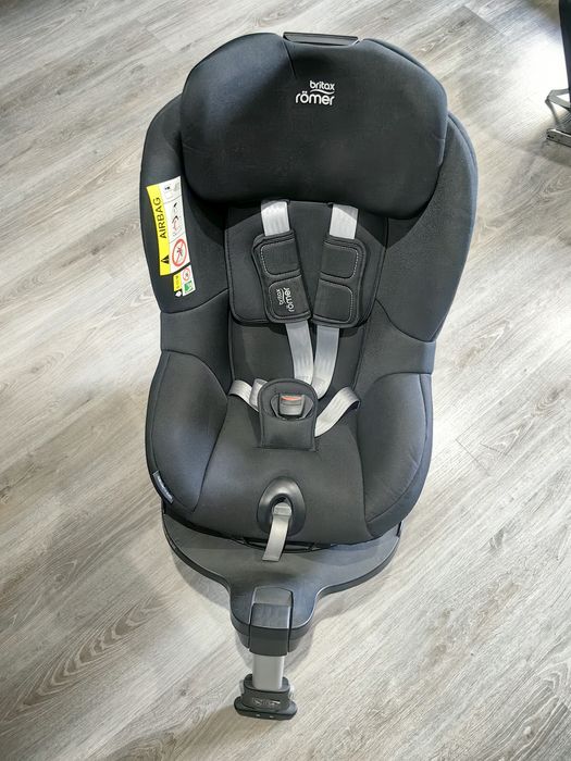 Fotelik samochodowy Britax Romer dualfix  m size z podstawka Isofix