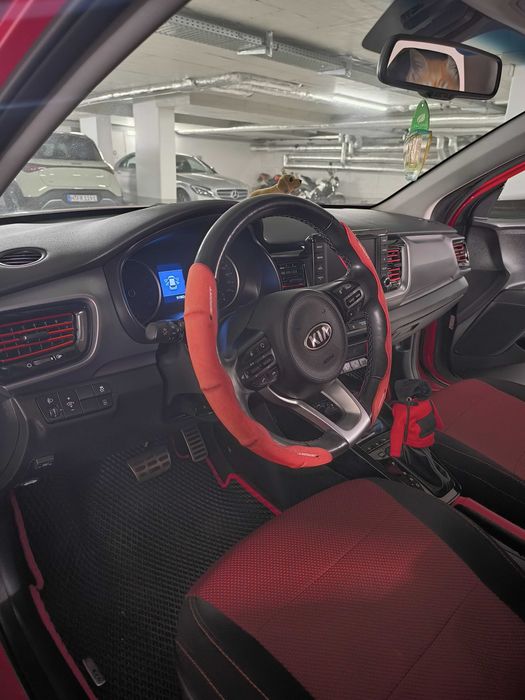Продам Kia Stonic 2018 року — відмінний стан