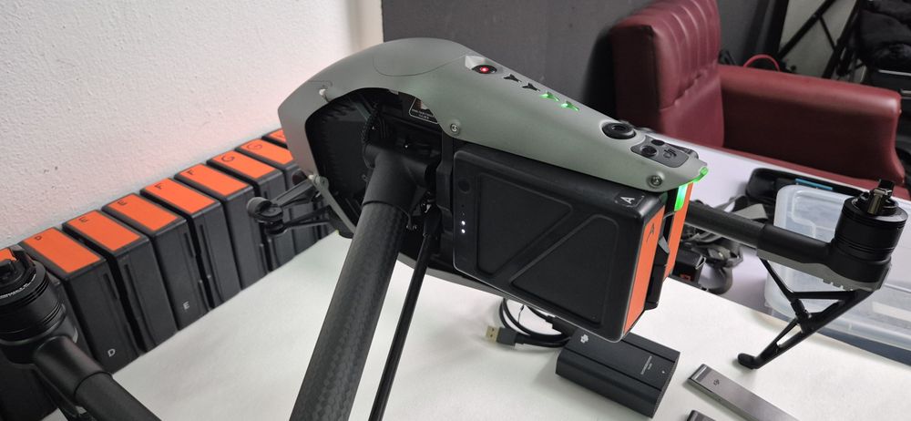 DJI Inspire 2 + DJI Zenmuse X7 + DL-S16mm64174795466497123