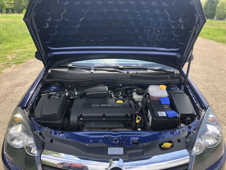 Opel Astra H  2005 рік