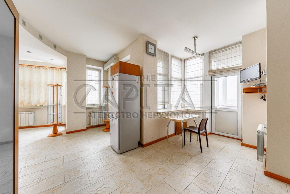 Аренда квартиры,  ул. Хмельницкого Богдана, Центр