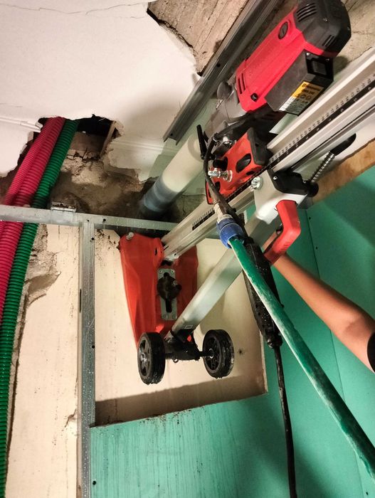 Cortes,Carotes/furos em pedra e Betão