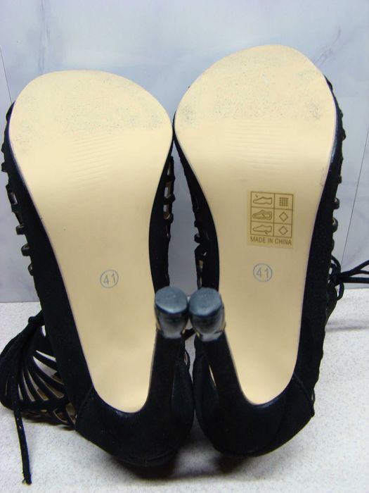 DeeZee sandałki na wysokim obcasie R.41 – eleganckie ażurowe szpilki