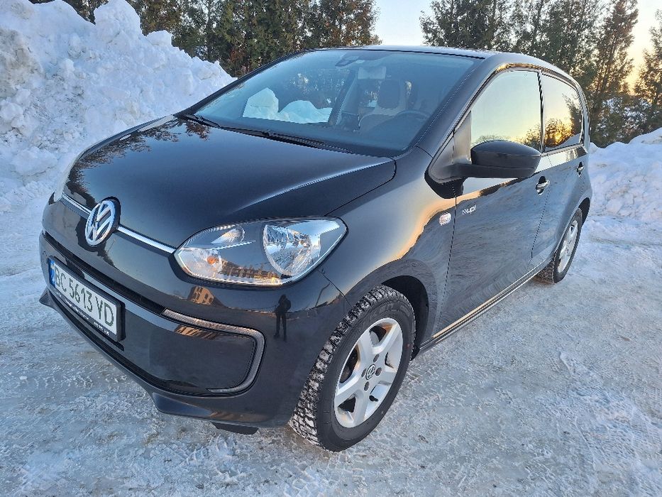 Продається електромобіль Volkswagen e-Up