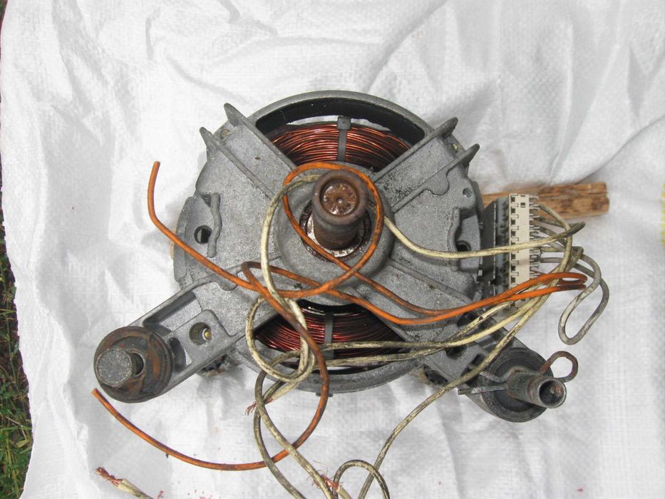 Запчастини стиралки AEG,б/у.рабочие.