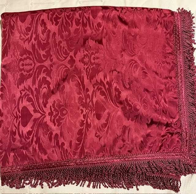 Toalha de mesa bordada