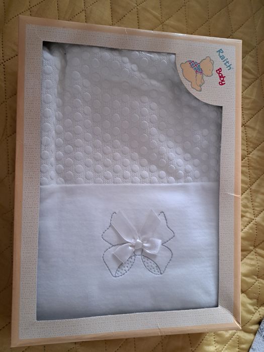 Mantinha de bebé nova