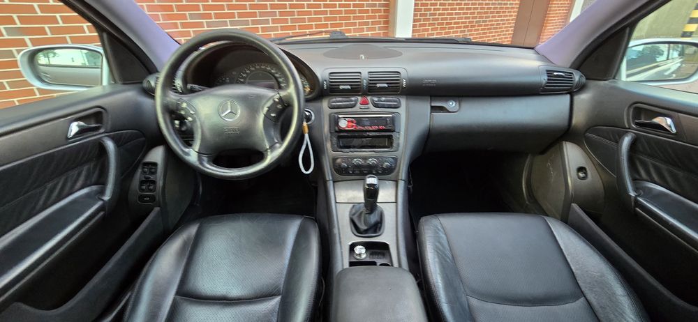 Mercedes-Benz C220 CDI 143cv