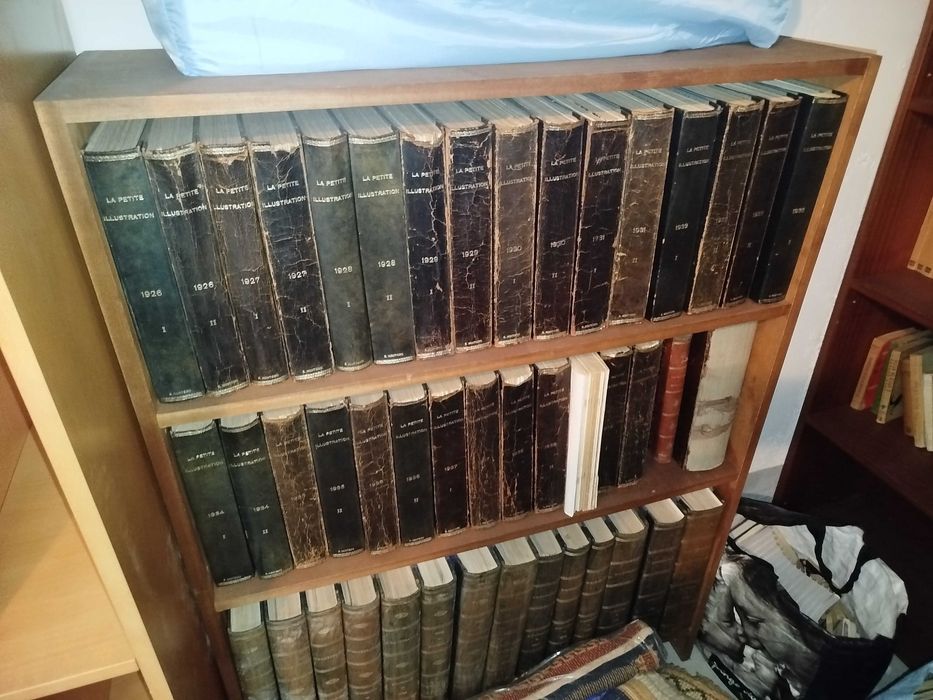 vendo livros antigos variados,interessantes e em bom estado