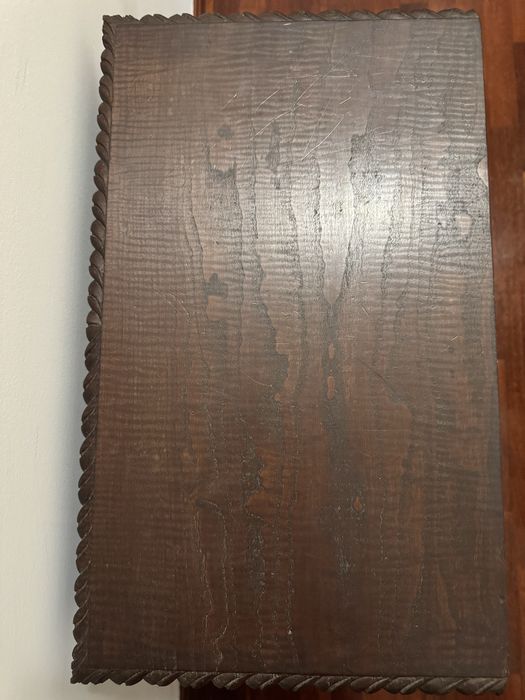 Mesa de cabeceira / mesa de apoio estilo D. José