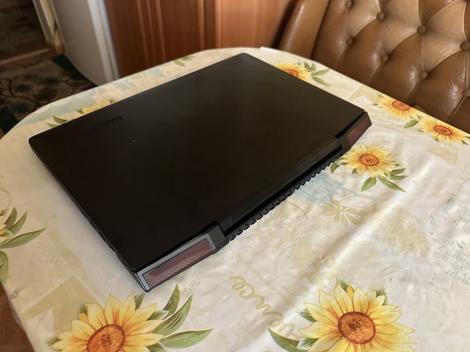 Потужний ігровий ноут Lenovo ideapad y700