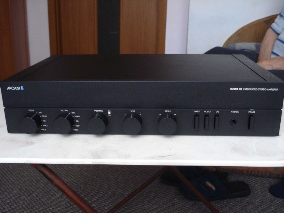Підсилювач "Arcam" Delta 110, Arcam Delta 90