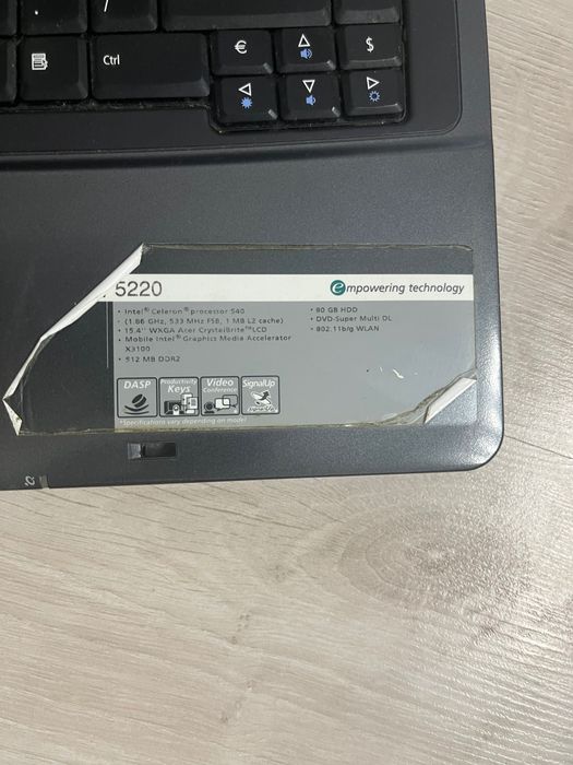 Uszkodzony laptop acer