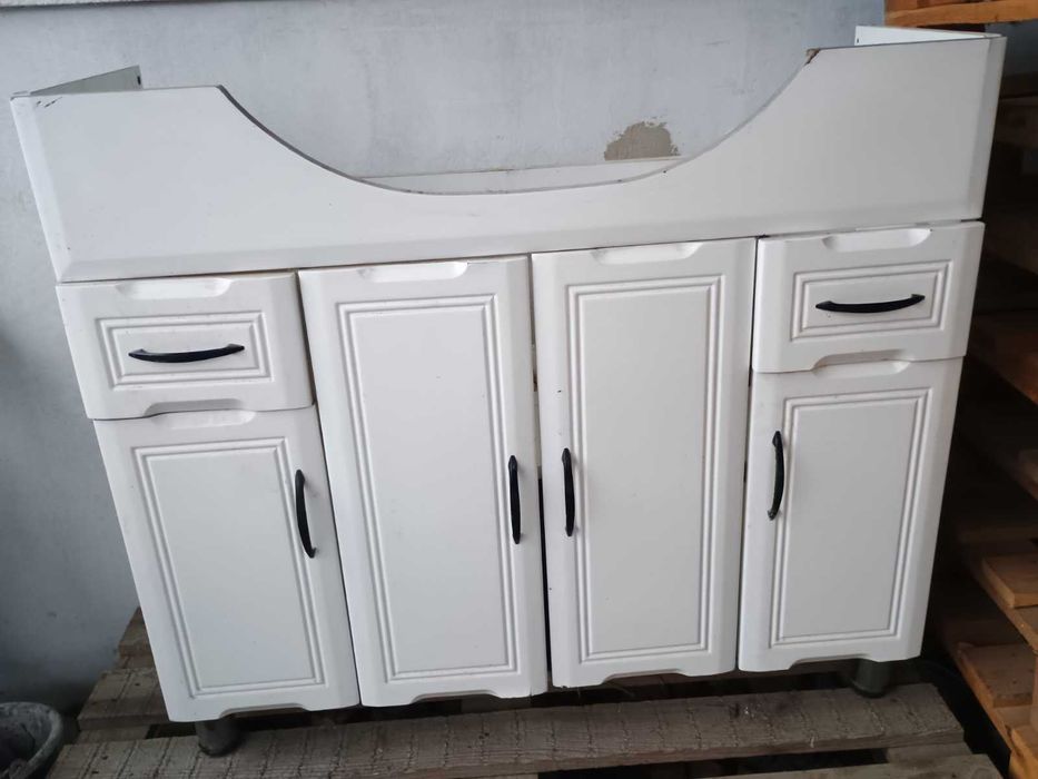 Раковина,з тумбою.