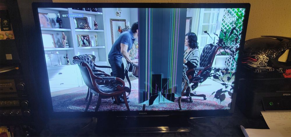 Tv Led 42” Philips 3D Smart para Peças