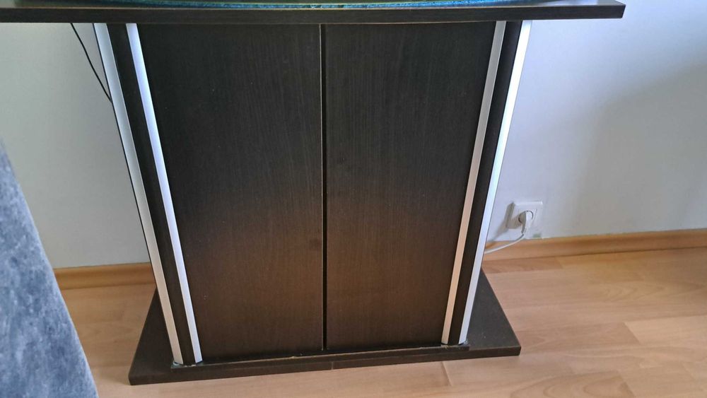 Akwarium 100l. razem z szafką