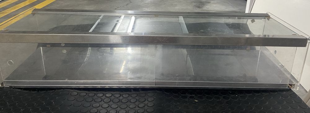 Vendo montra para exposição de snaks