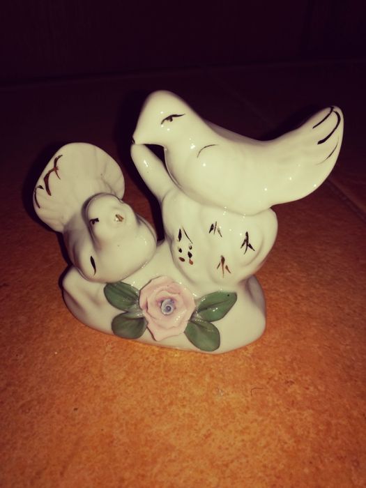 Bonecos / Figuras / Peças decorativas diversas em loiça, a partir de