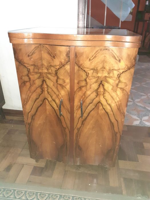 Máquina de Costura Meister-Werke com Móvel