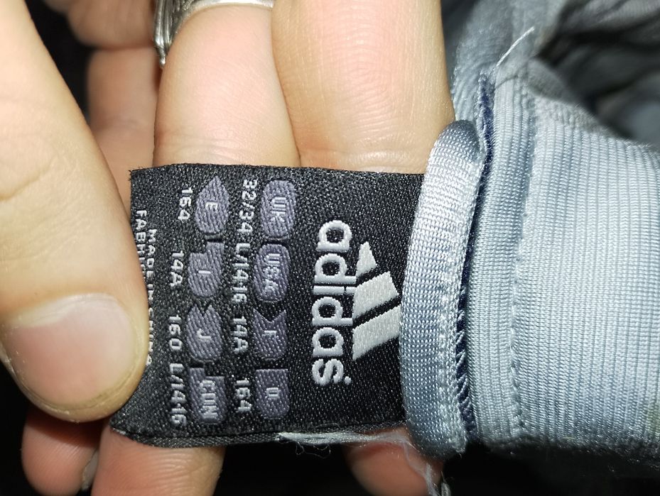 Адидас зипка 2000-х